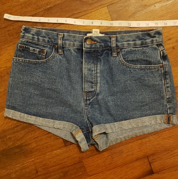 Denim shorts - Picture 4 of 4